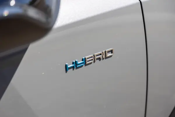 Peugeot 408 1.6 Hybrid Allure Pack e-EAT8 11