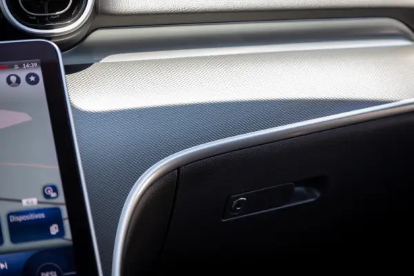 Mercedes-Benz C 300 e T 9G-TRONIC Avantgarde 94