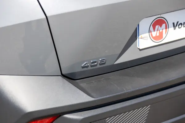 Peugeot 408 1.6 Hybrid Allure Pack e-EAT8 33