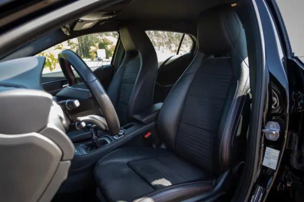 Mercedes-Benz GLA 180 (CDI) d AMG Line 76