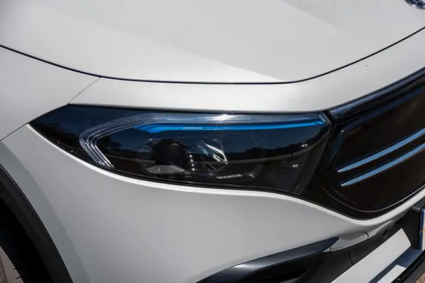 Mercedes-Benz EQA 250 AMG Line 16