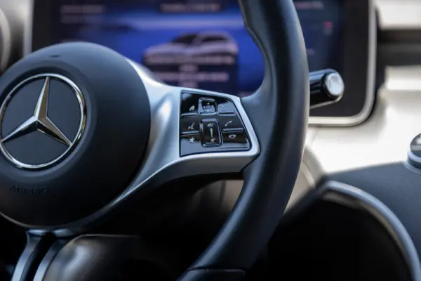 Mercedes-Benz C 300 e T 9G-TRONIC Avantgarde 36