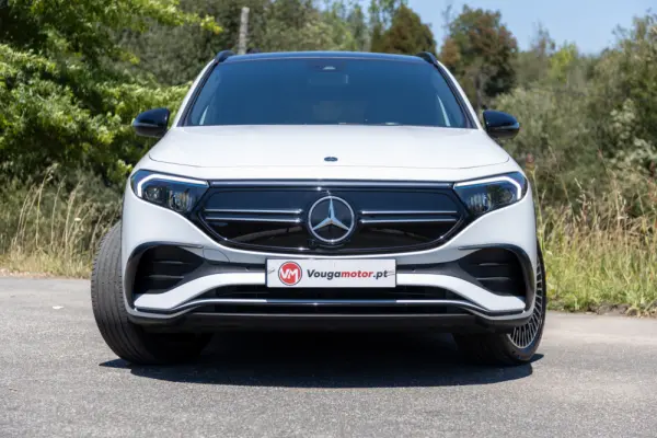 Mercedes-Benz EQA 250 AMG Line 3