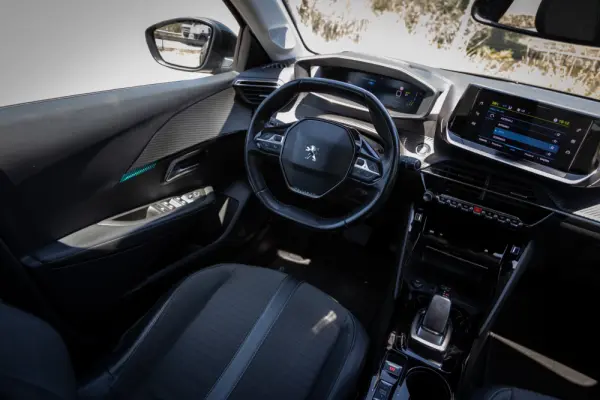 Peugeot e-208 50 kWh Allure 65