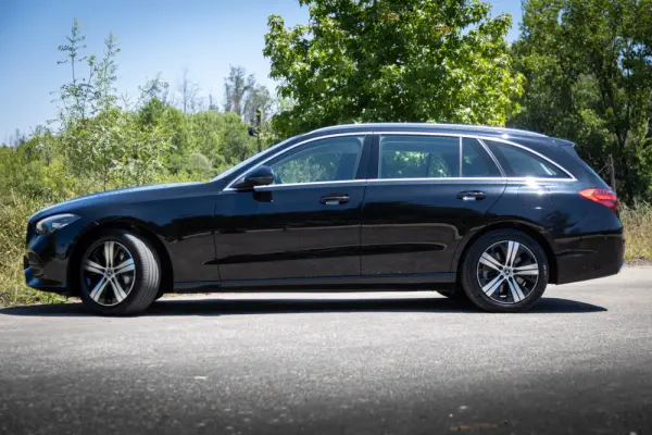 Mercedes-Benz C 300 e T 9G-TRONIC Avantgarde 27