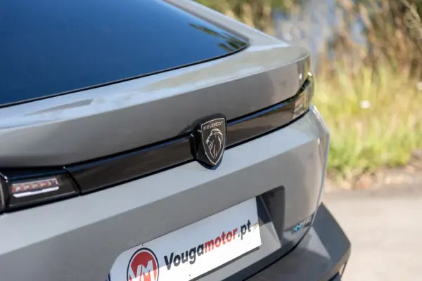 Peugeot 408 1.6 Hybrid Allure Pack e-EAT8 34