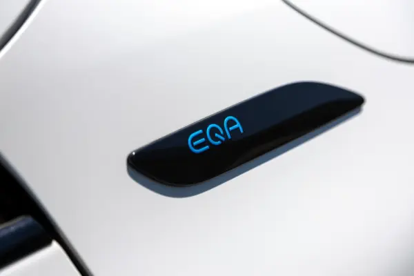 Mercedes-Benz EQA 250 AMG Line 11