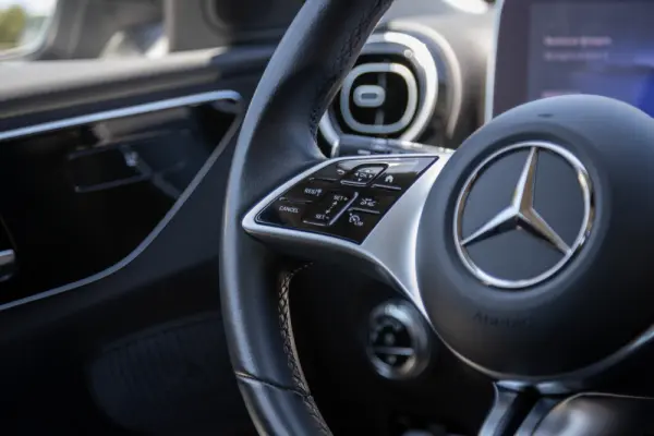 Mercedes-Benz C 300 e T 9G-TRONIC Avantgarde 47