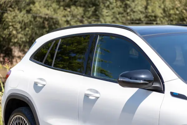 Mercedes-Benz EQA 250 AMG Line 12