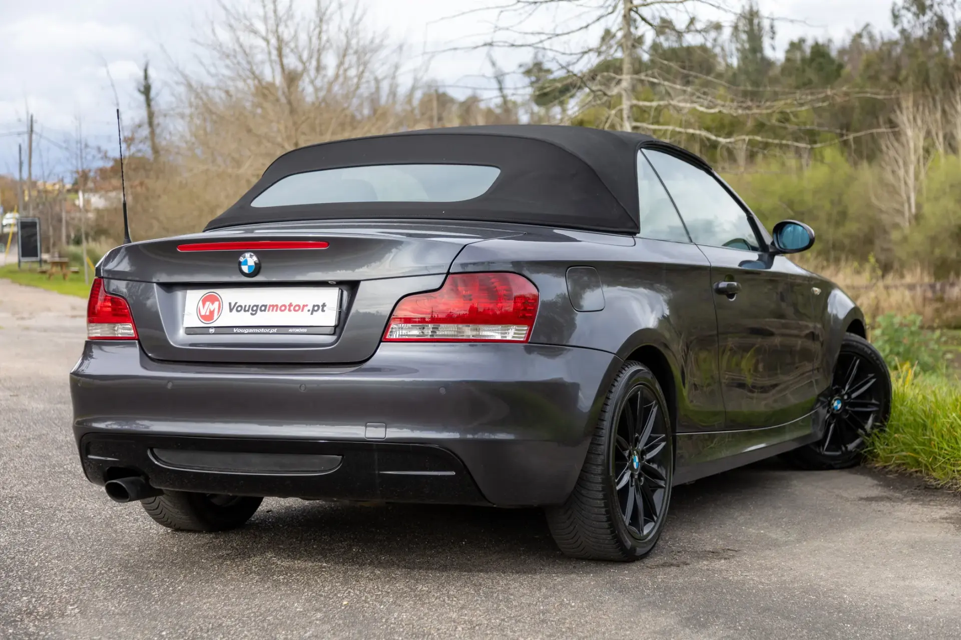 BMW 120 d Cabrio Limited Edition Lifestyle c/ M Sport Pack 32