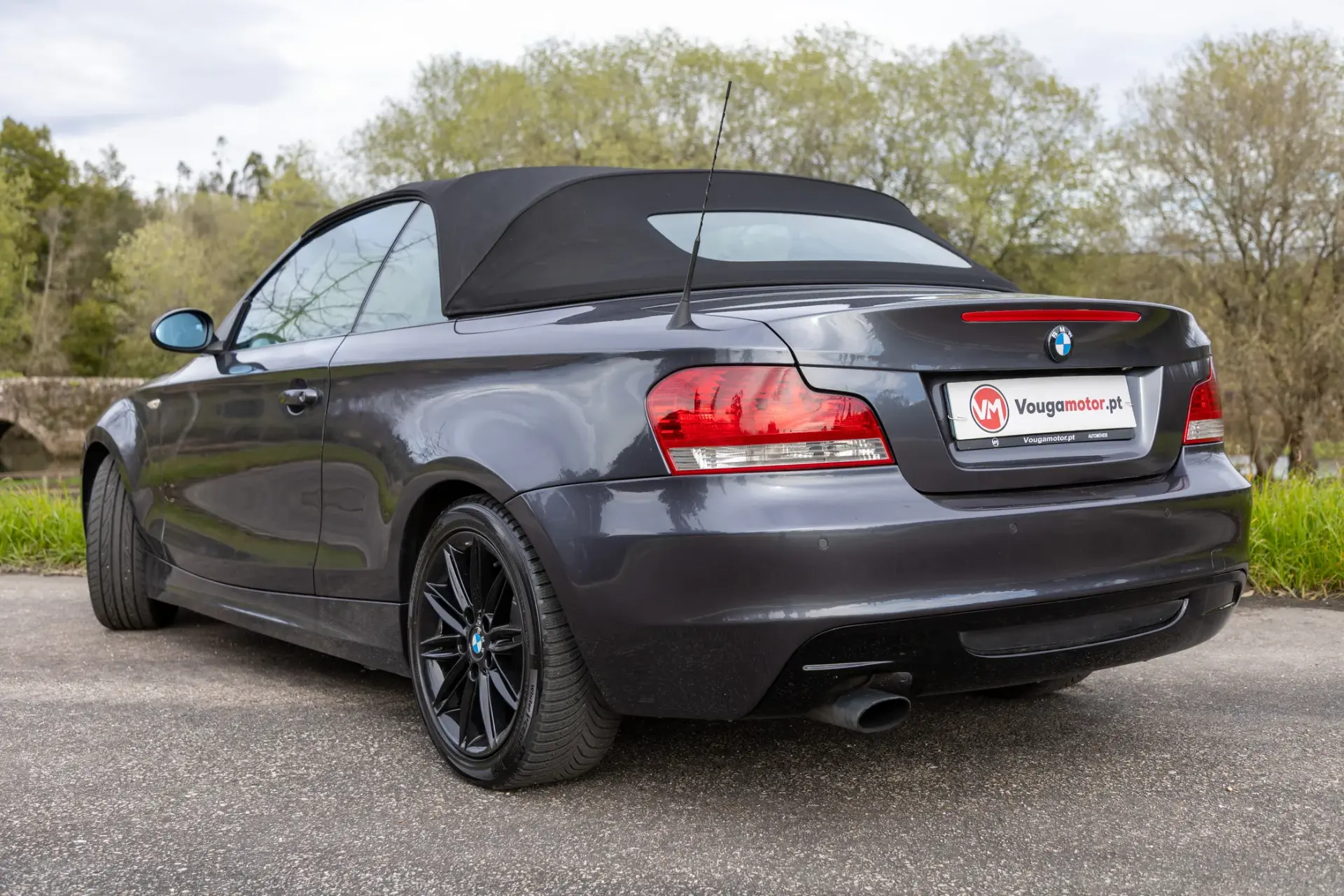 BMW 120 d Cabrio Limited Edition Lifestyle c/ M Sport Pack 33