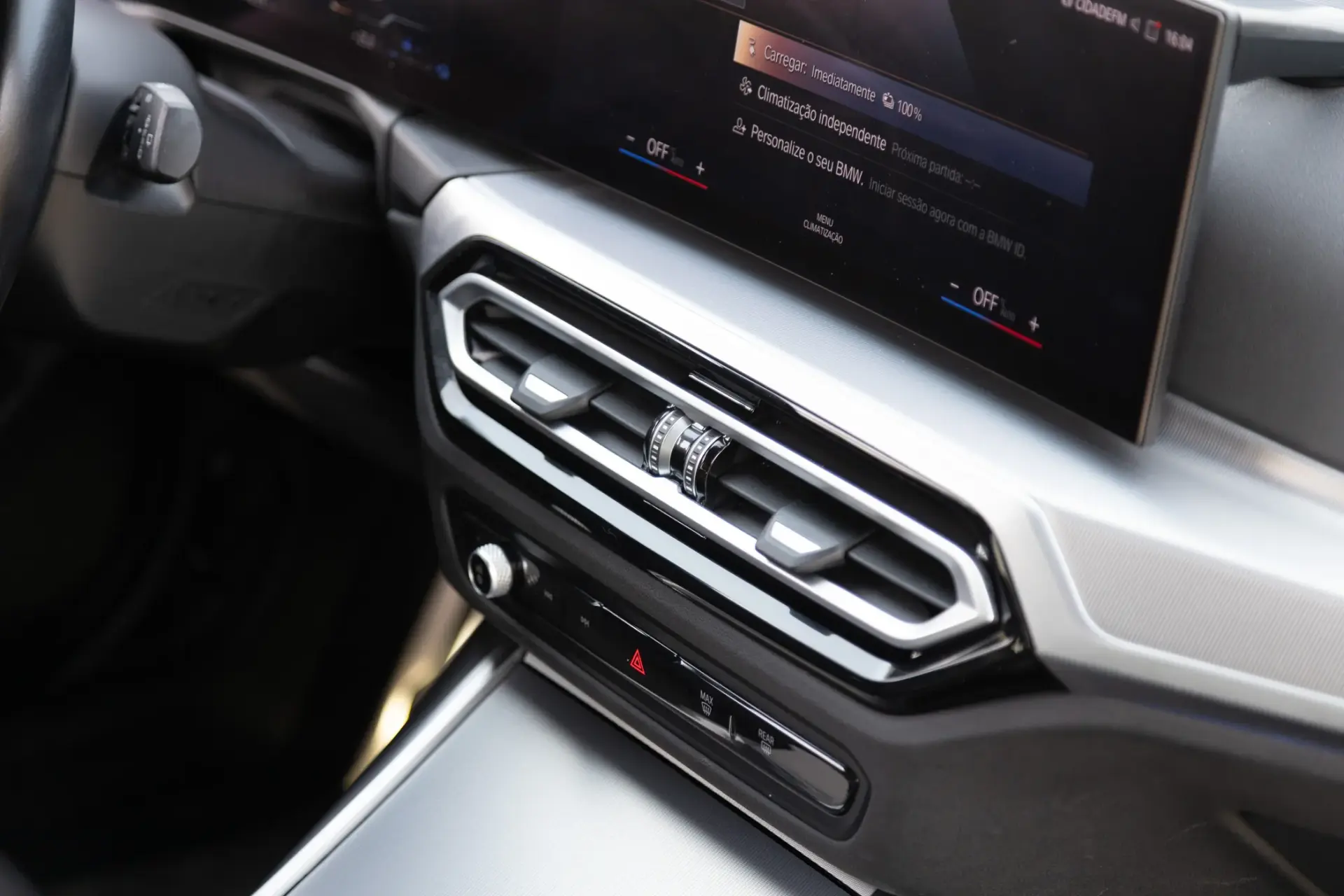 BMW 320 e Touring Pack Desportivo M Auto 40