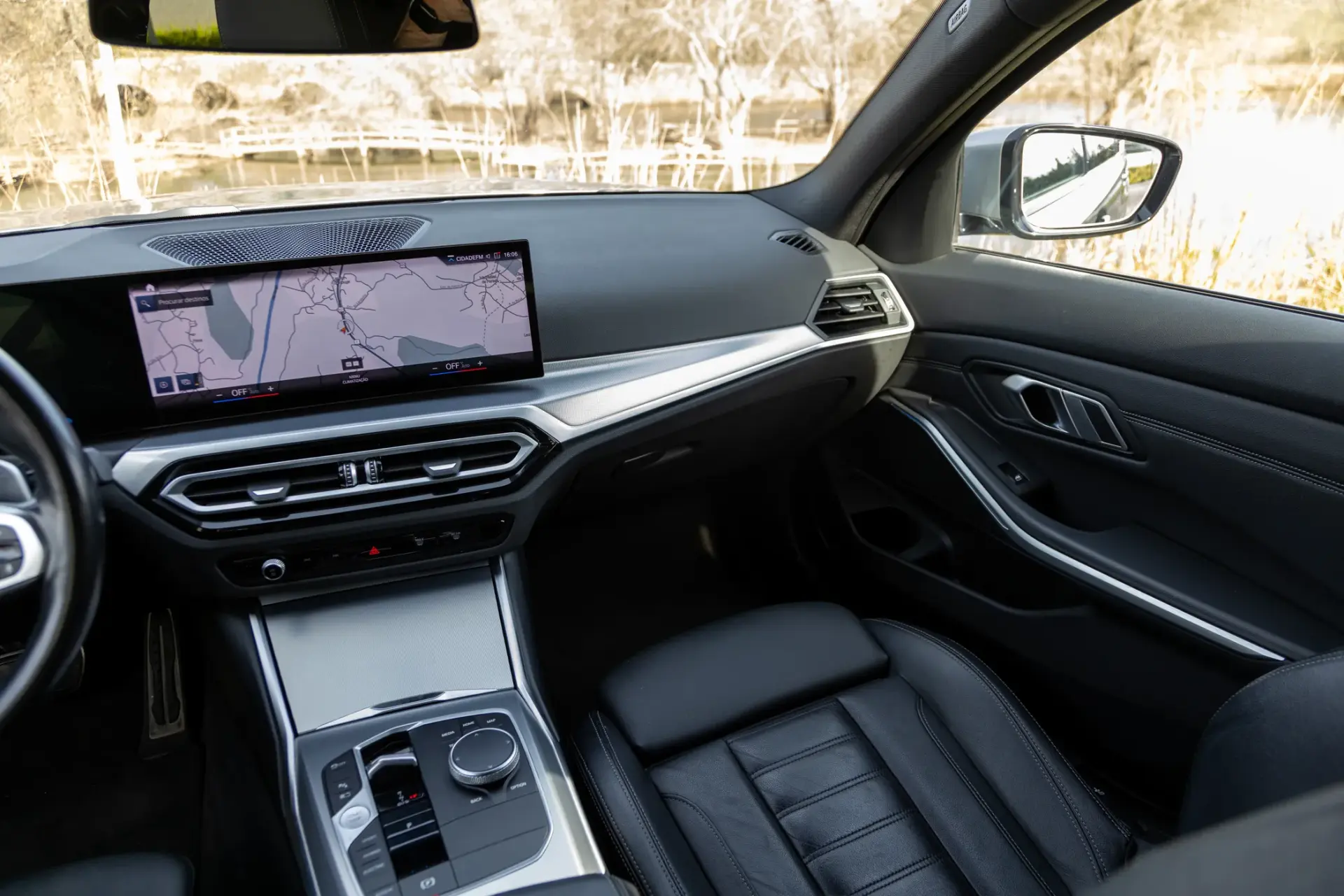 BMW 320 e Touring Pack Desportivo M Auto 61
