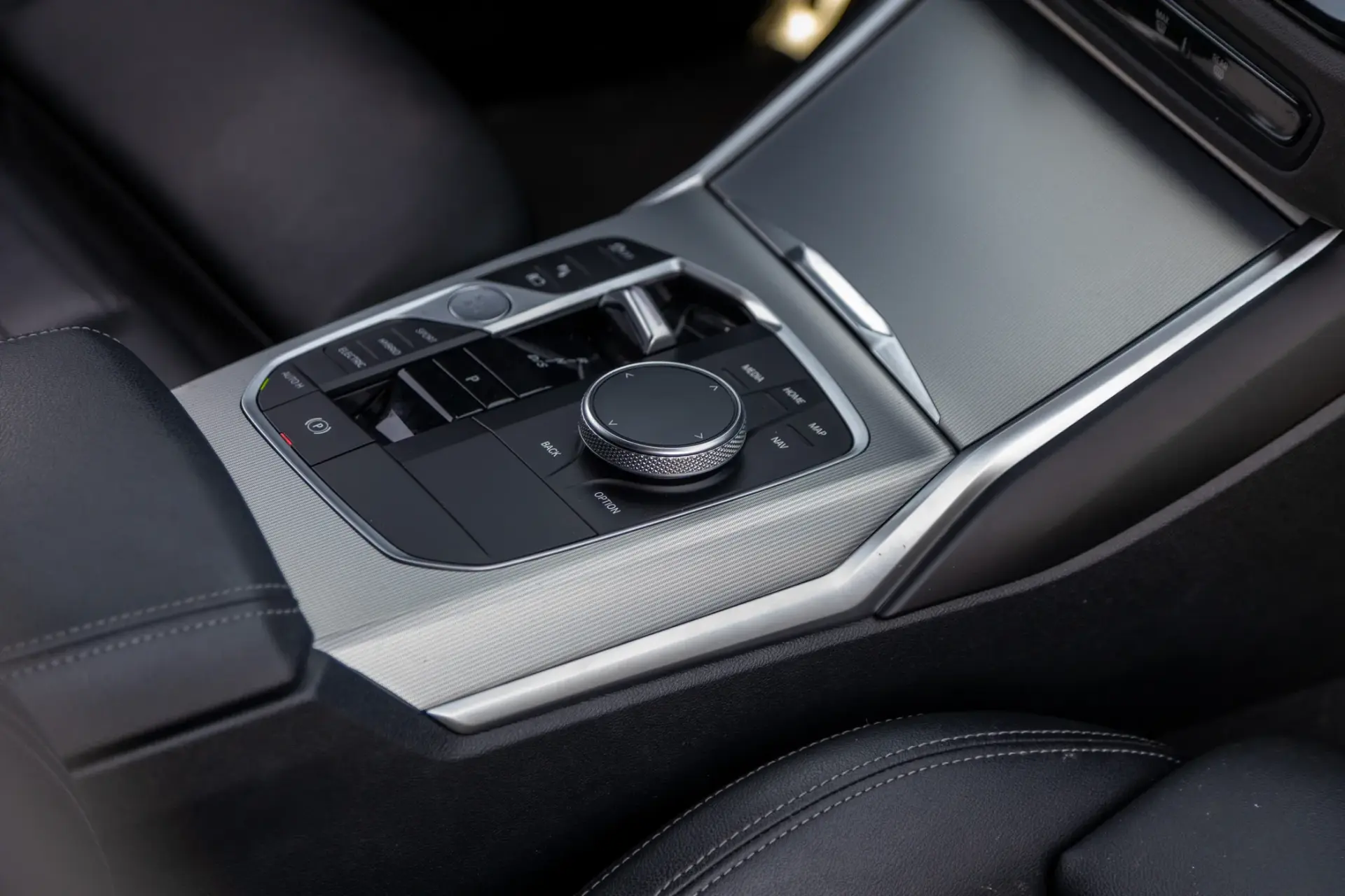 BMW 320 e Touring Pack Desportivo M Auto 80