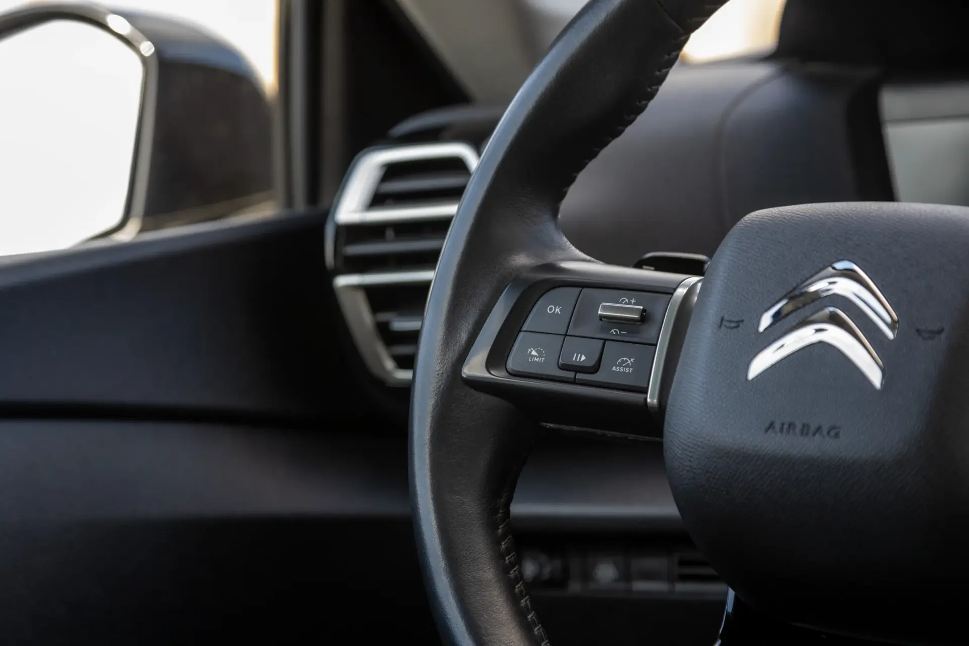 Citroen C4 1.5 BlueHDi Plus EAT8 79