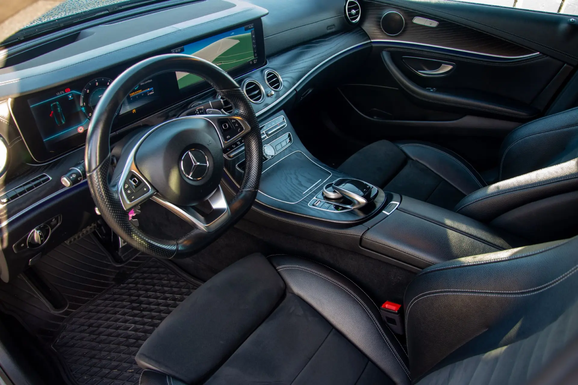 Mercedes-Benz E 220 d AMG 94