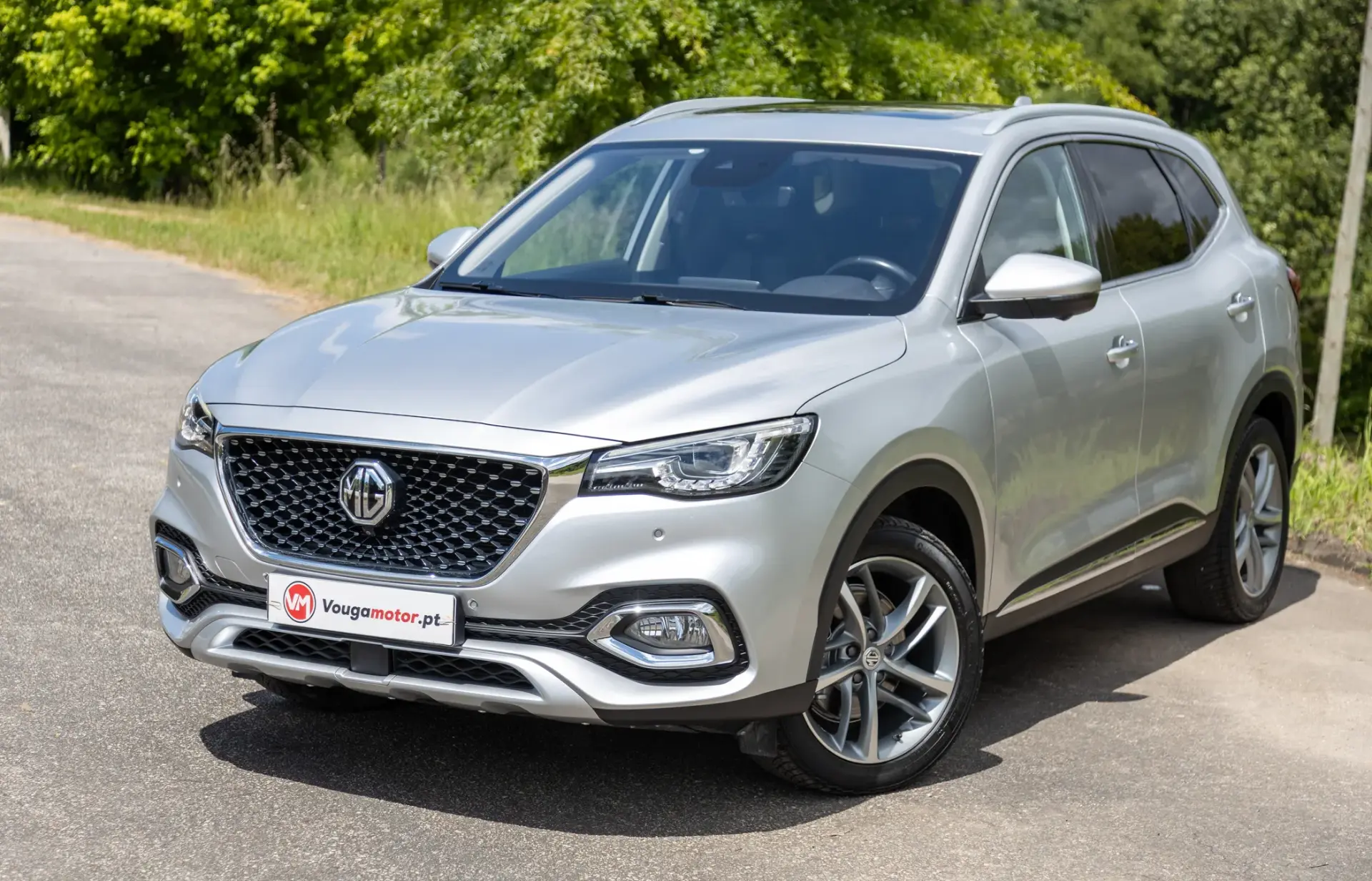 MG HS 1.5 T Luxury AT 1