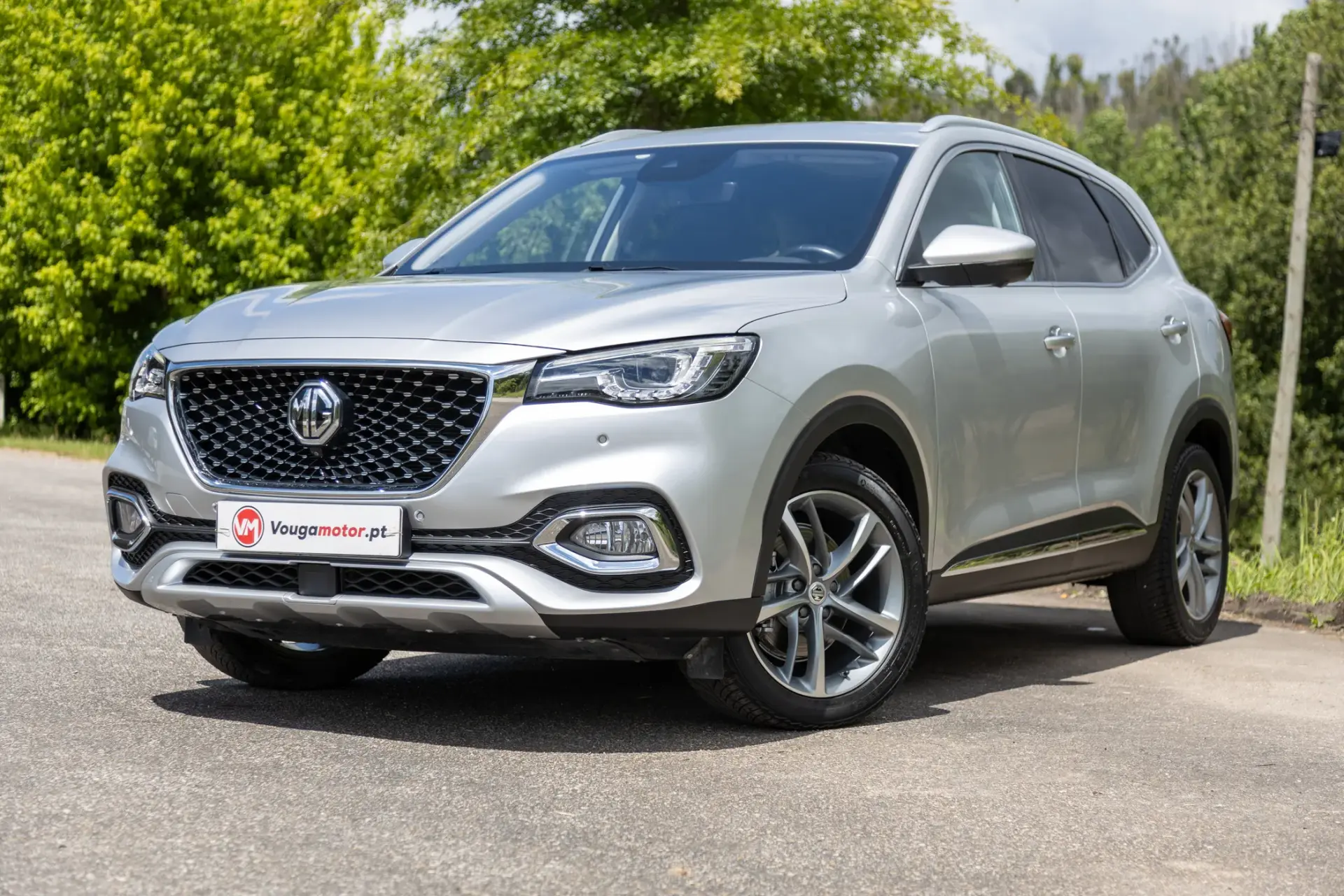 MG HS 1.5 T Luxury AT 30