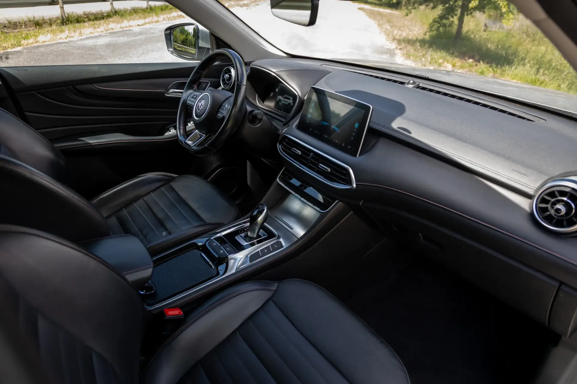 MG HS 1.5 T Luxury AT 81