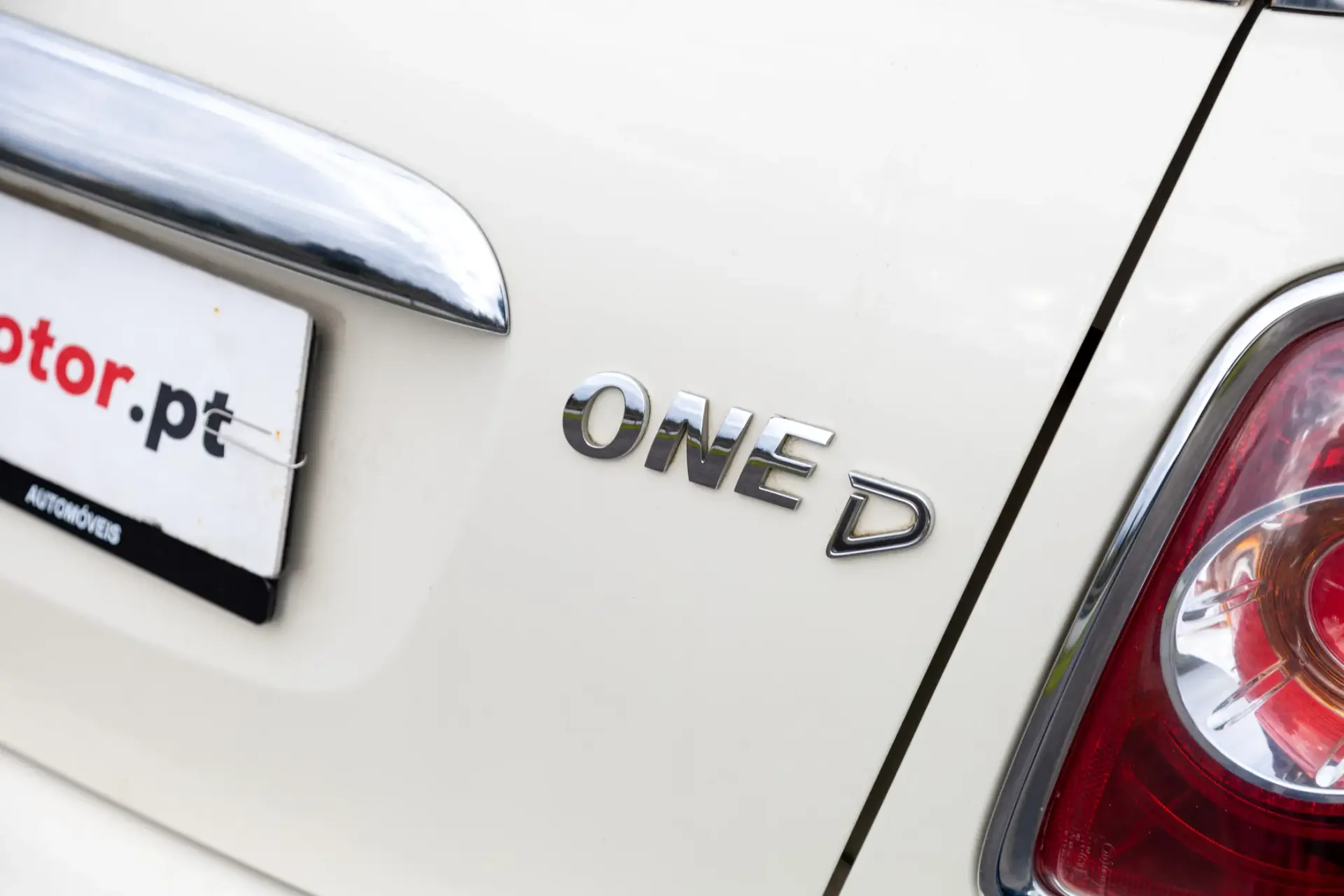 MINI 3 Portas One D 8