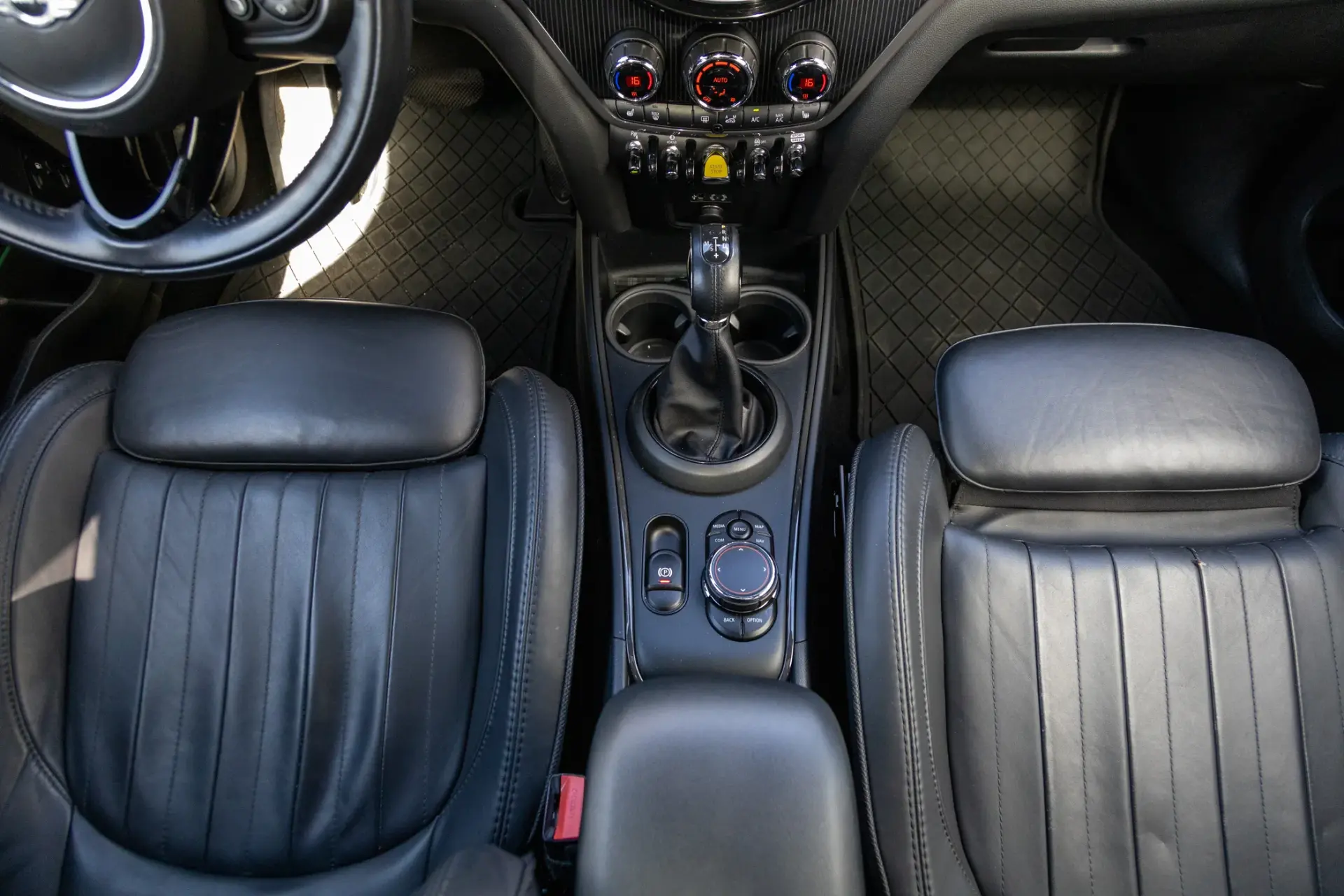 MINI Countryman Cooper SE ALL4 Auto 67