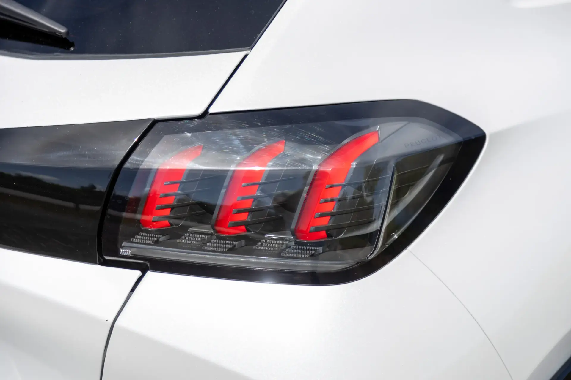 Peugeot e-208 50 kWh Allure Pack 28