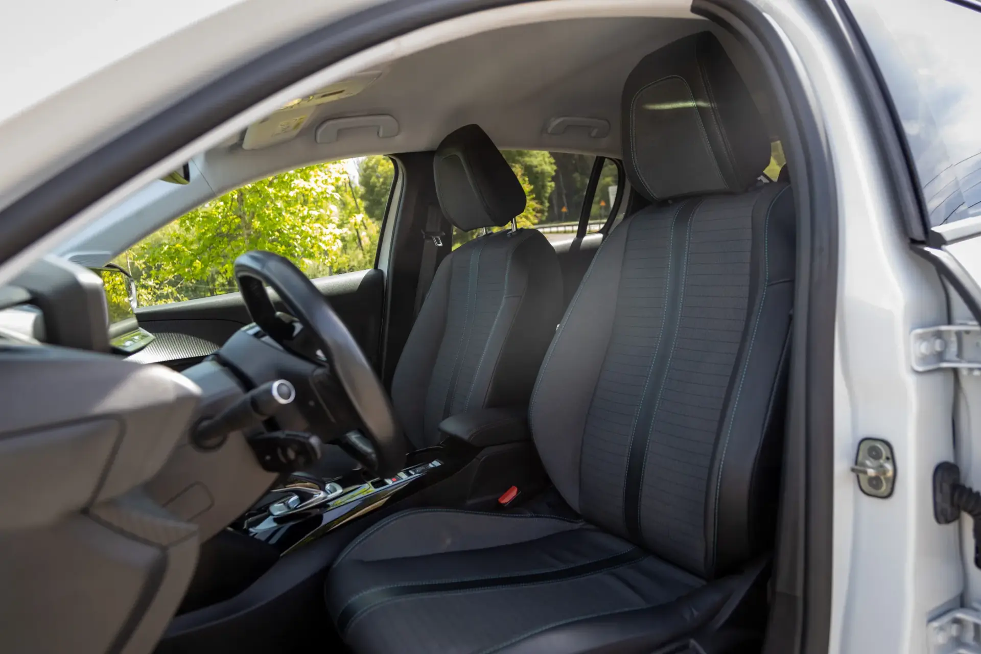 Peugeot e-208 50 kWh Allure Pack 67