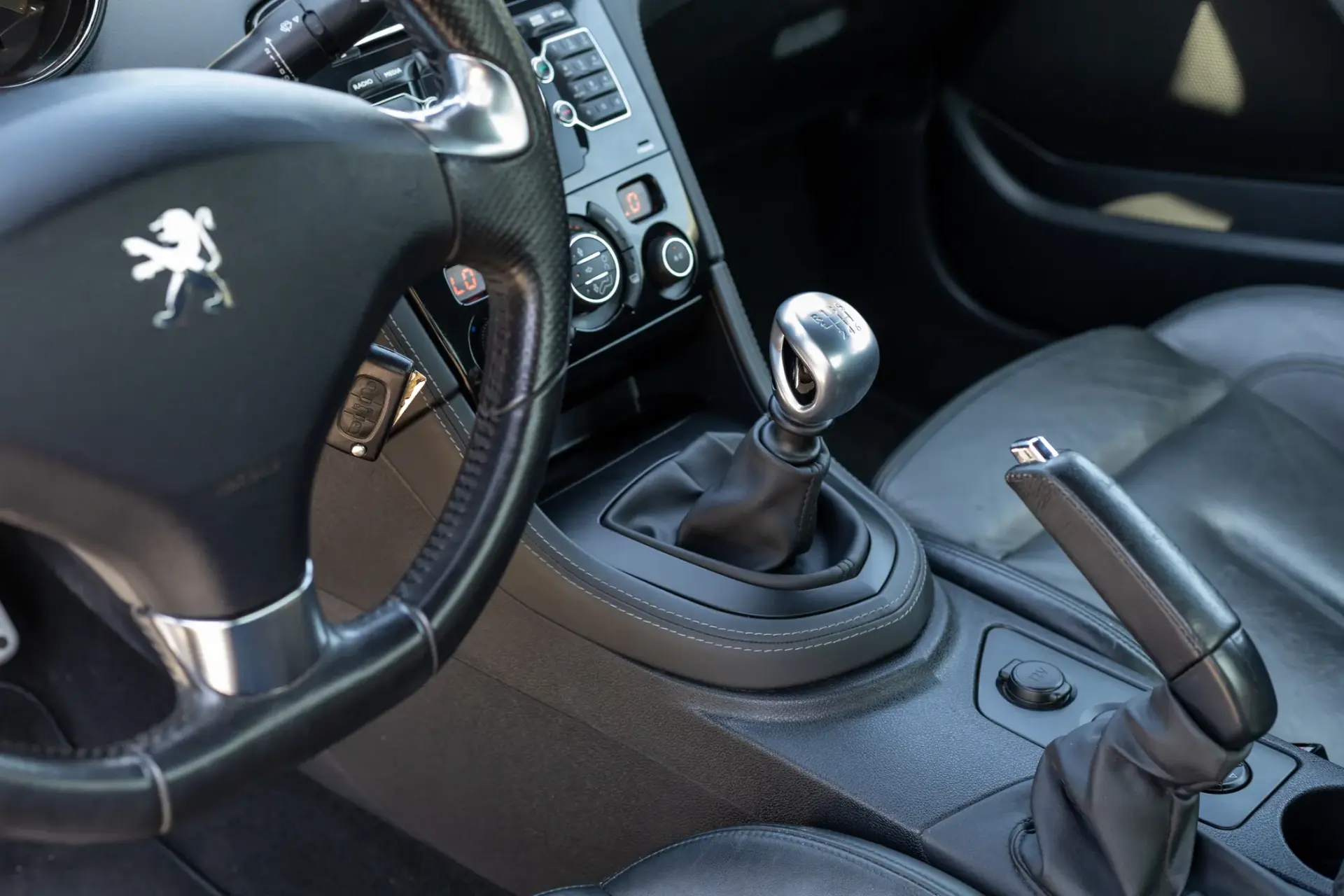 Peugeot RCZ 1.6 THP Onyx 34