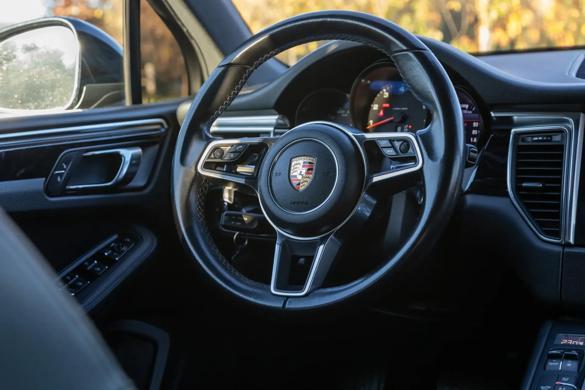 Porsche Macan PDK 17