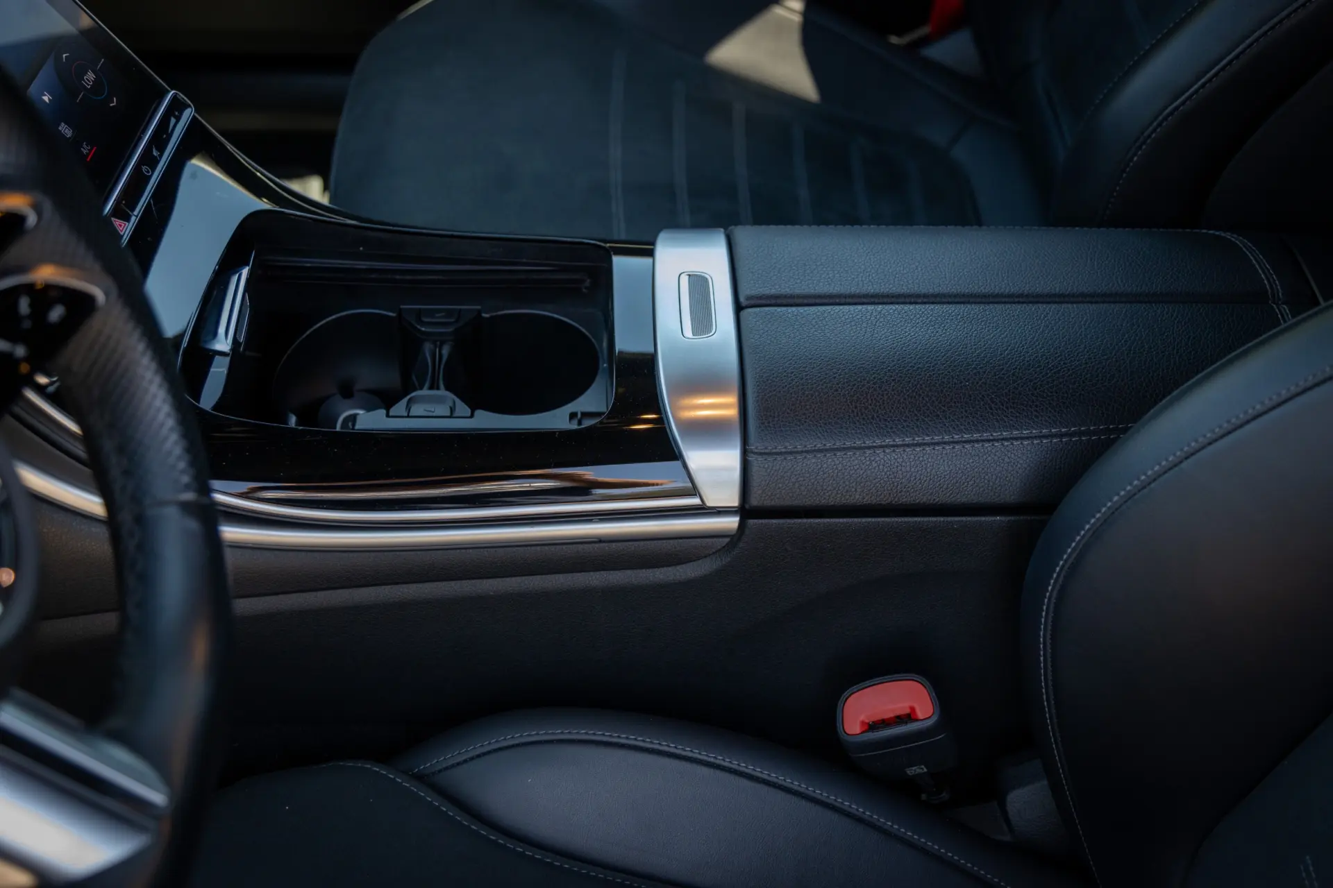Mercedes-Benz C 300 e T 9G-TRONIC AMG Line 43