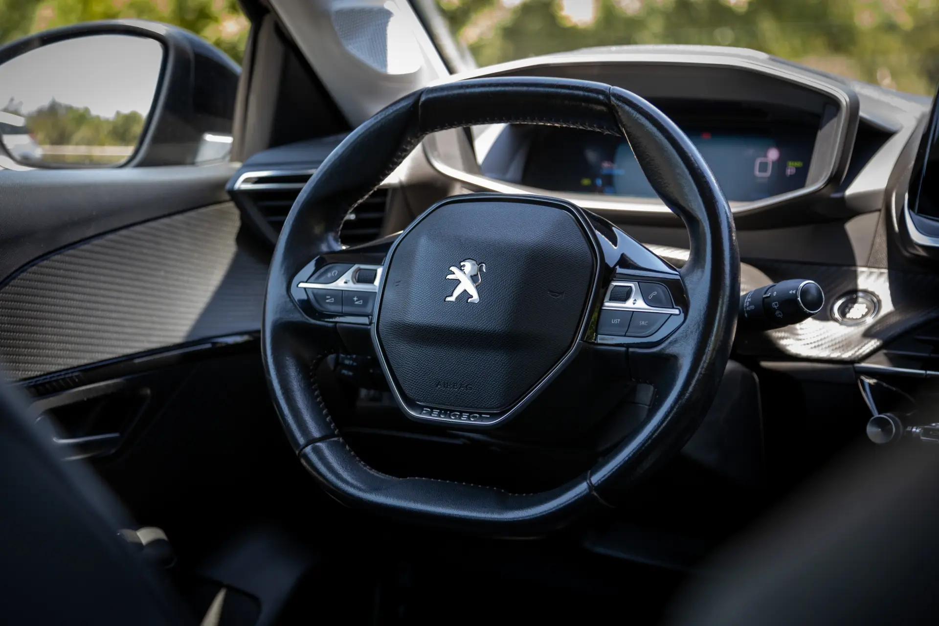 Peugeot e-208 50 kWh Allure 64