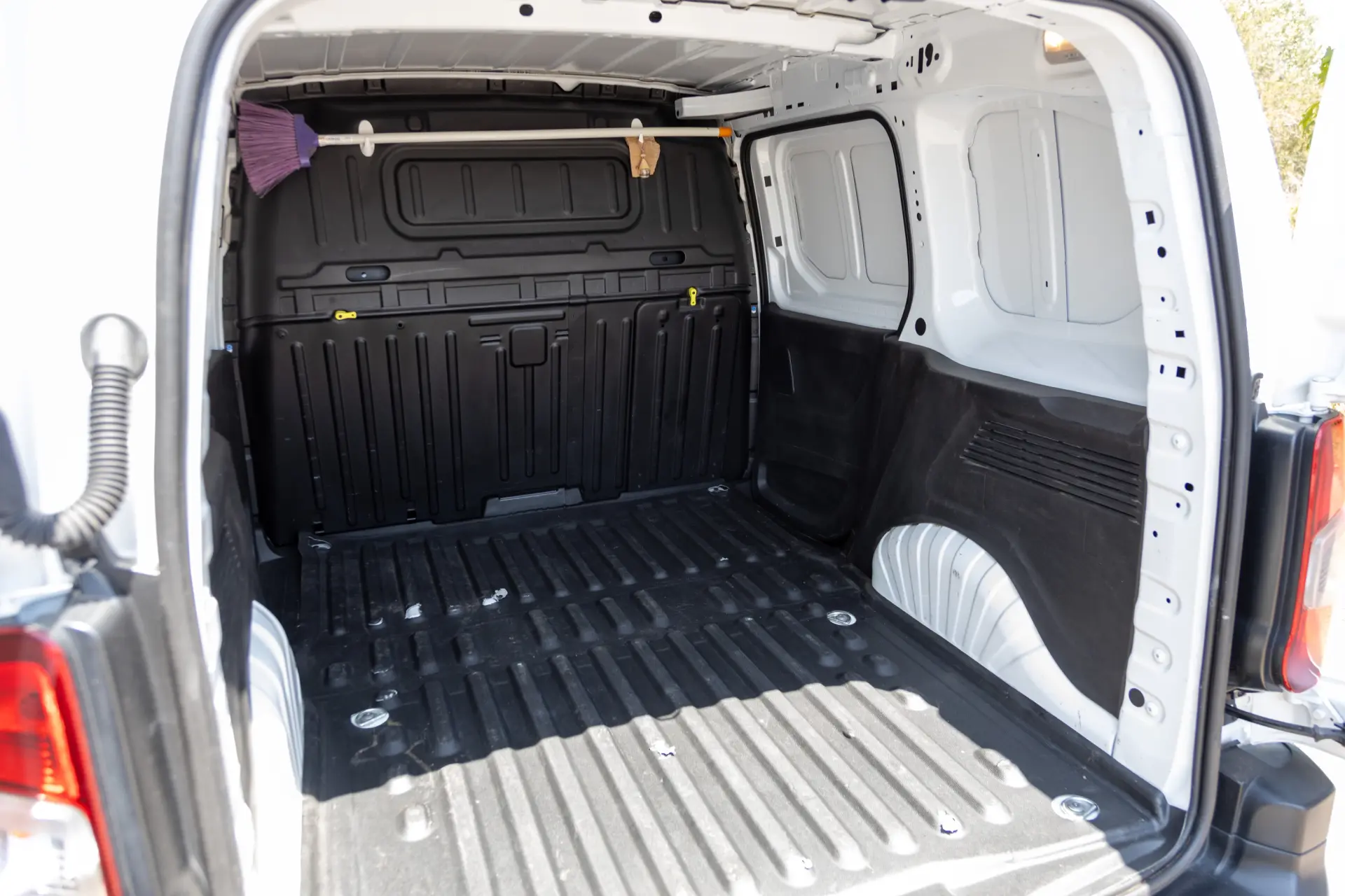 Opel Combo 1.5 CDTi L1H1 Enjoy 38