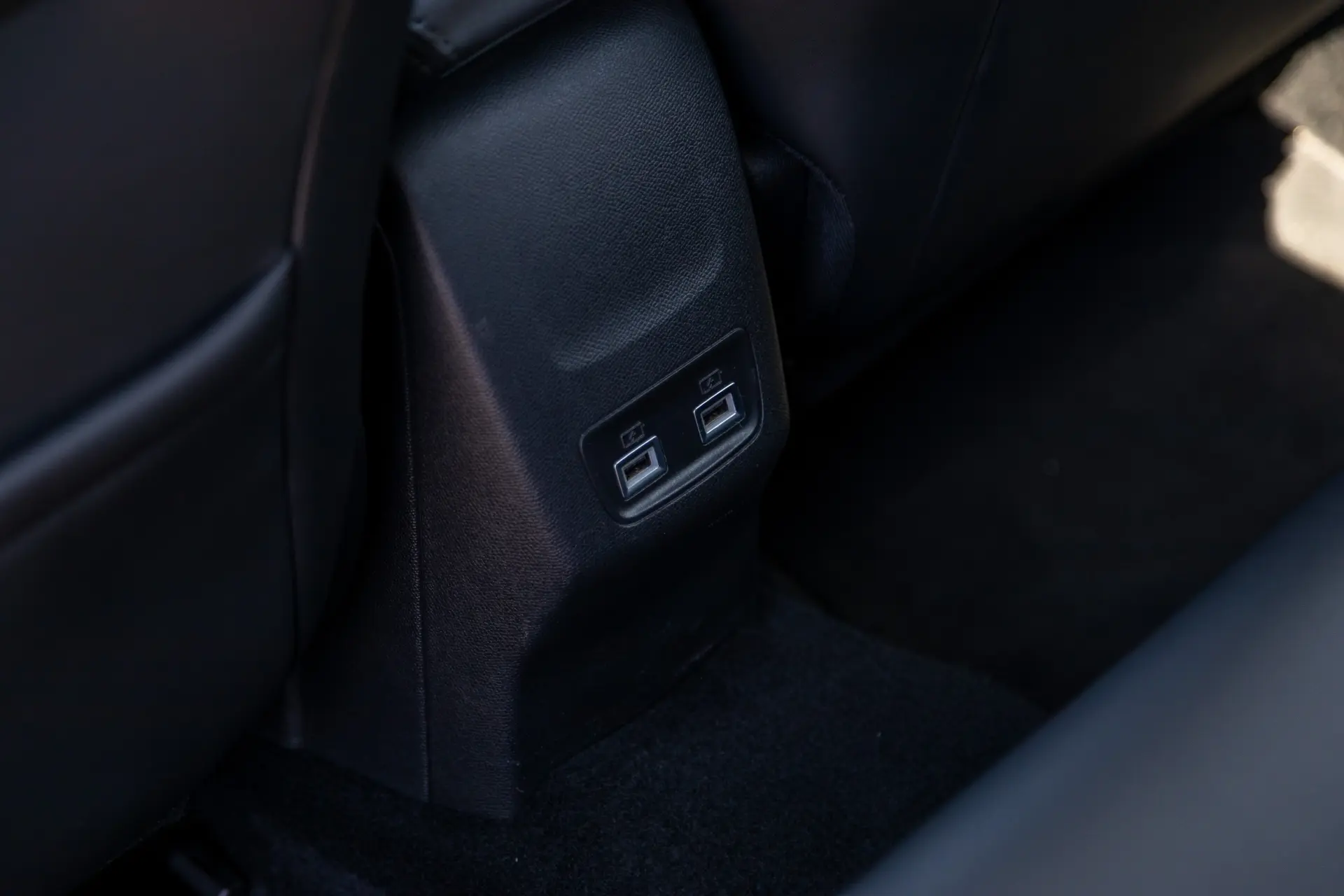 Peugeot e-208 50 kWh Allure 75