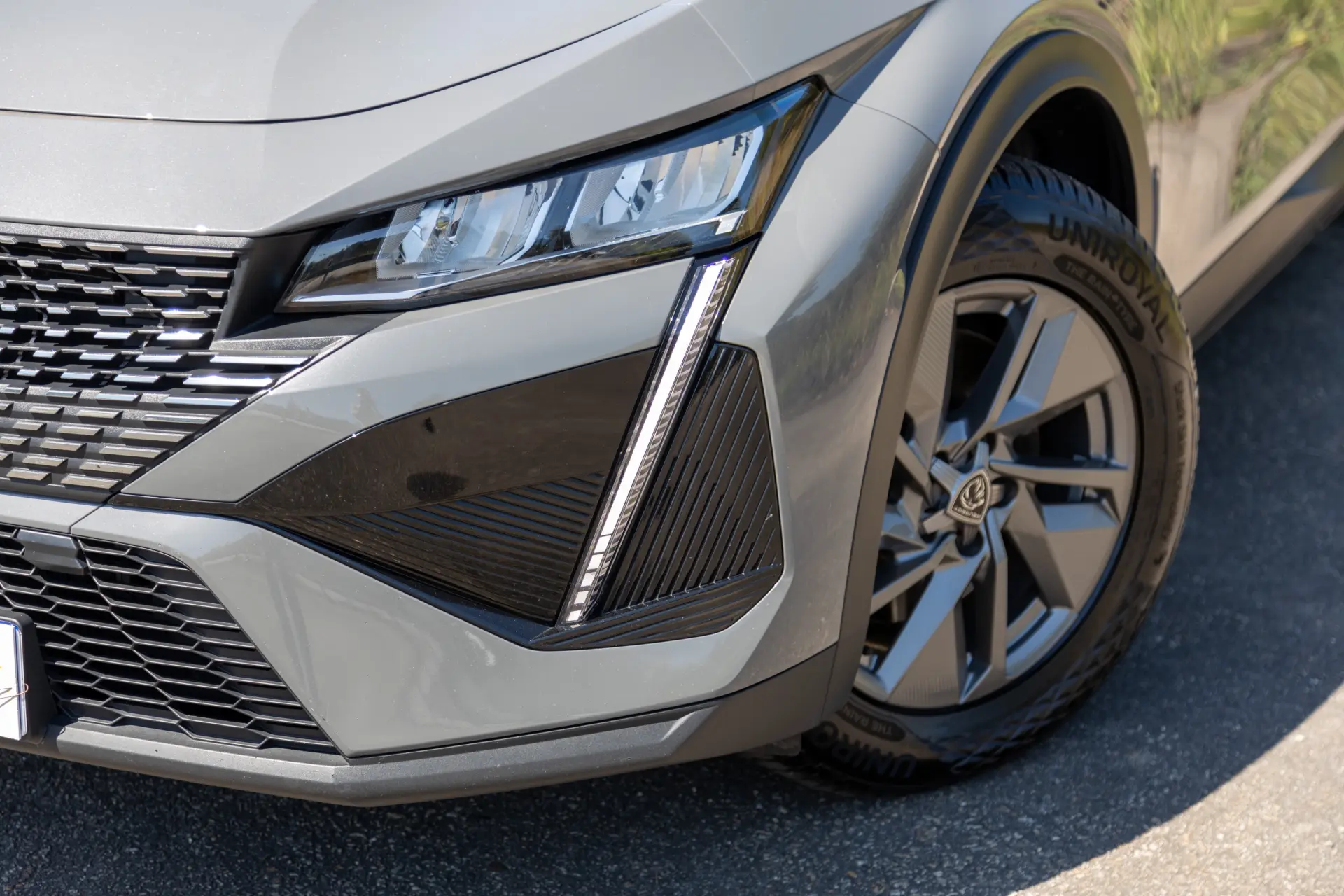 Peugeot 408 1.6 Hybrid Allure Pack e-EAT8 18