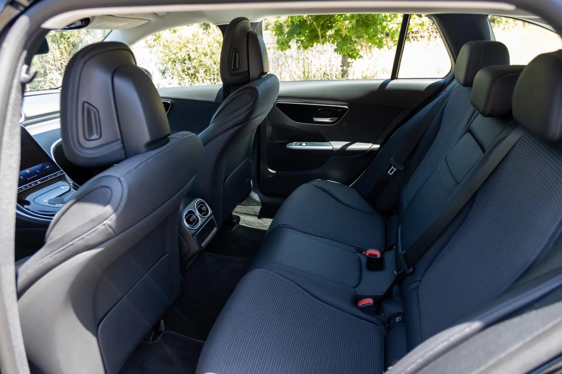 Mercedes-Benz C 300 e T 9G-TRONIC Avantgarde 12