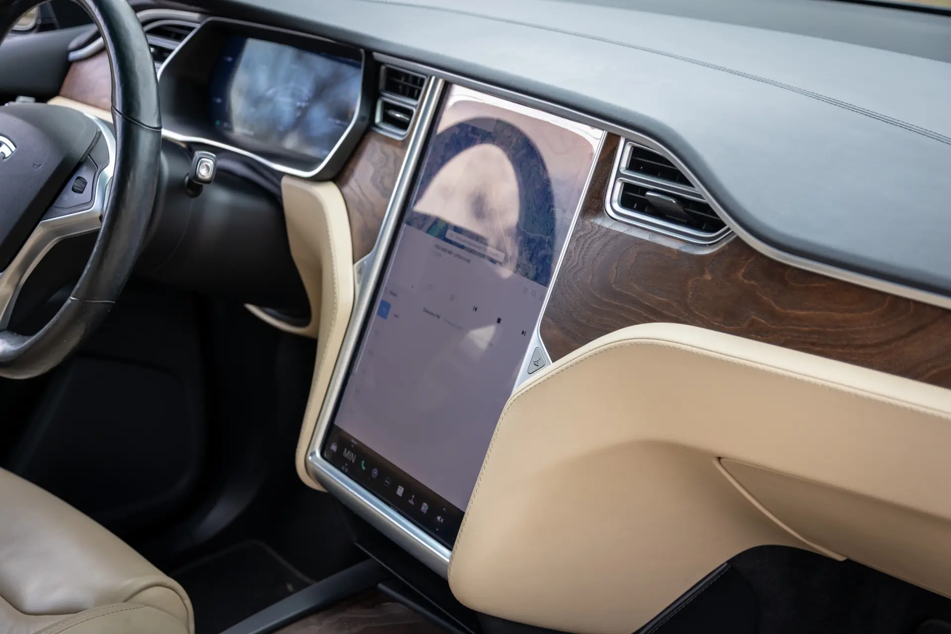 Tesla Model X Signature P90D AWD 101