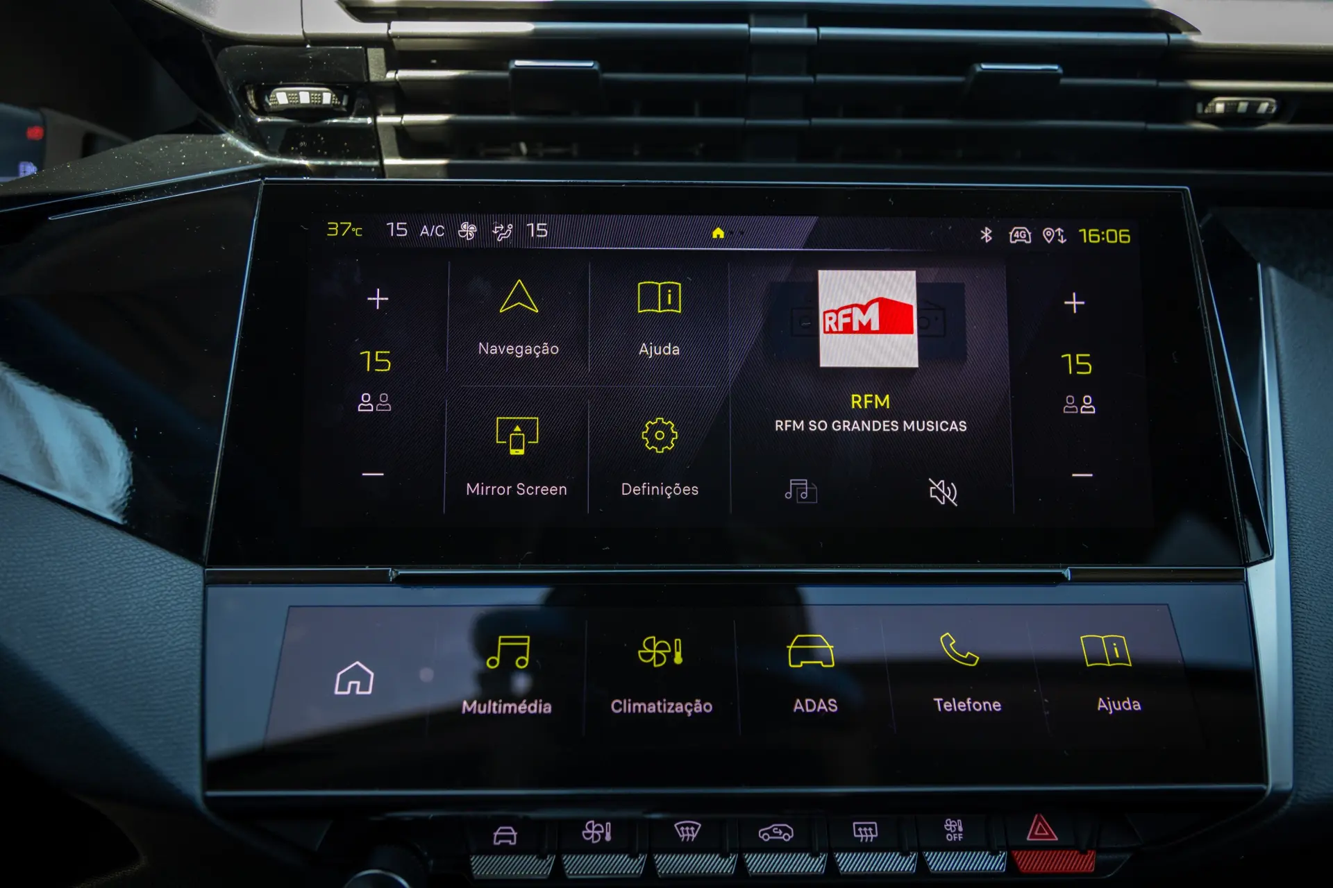 Peugeot 408 1.6 Hybrid Allure Pack e-EAT8 64