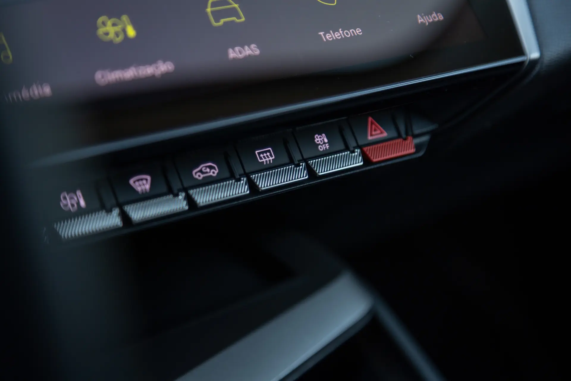 Peugeot 408 1.6 Hybrid Allure Pack e-EAT8 62