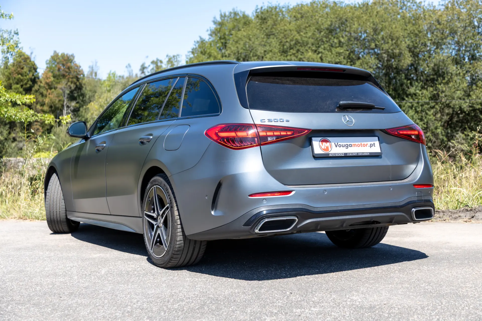 Mercedes-Benz C 300 e T 9G-TRONIC AMG Line 37