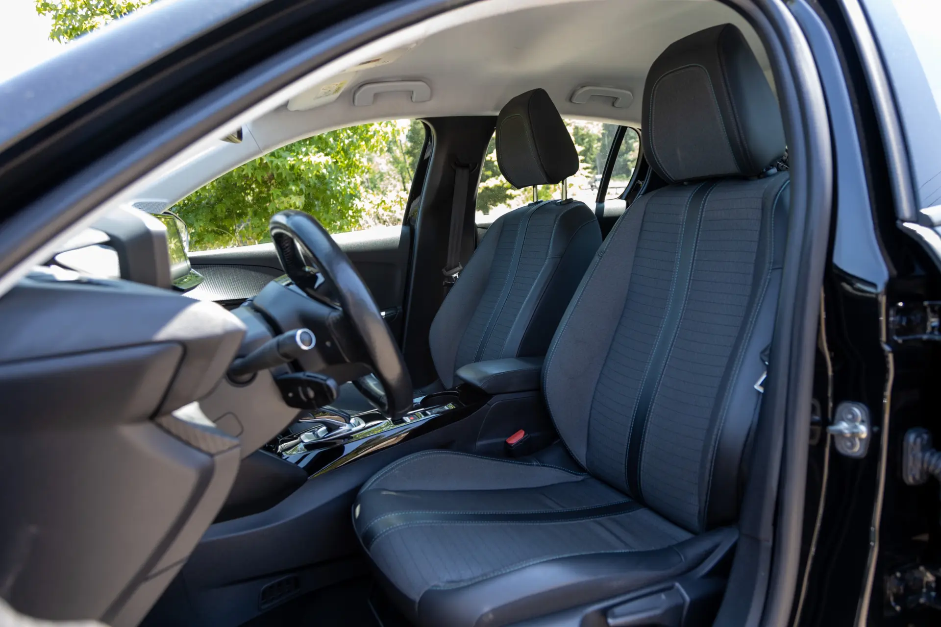 Peugeot e-208 50 kWh Allure 54