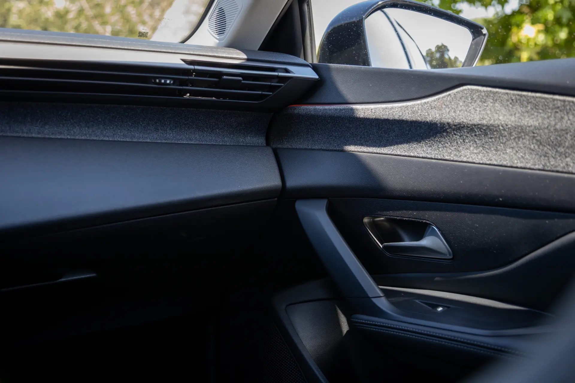 Peugeot 408 1.6 Hybrid Allure Pack e-EAT8 56
