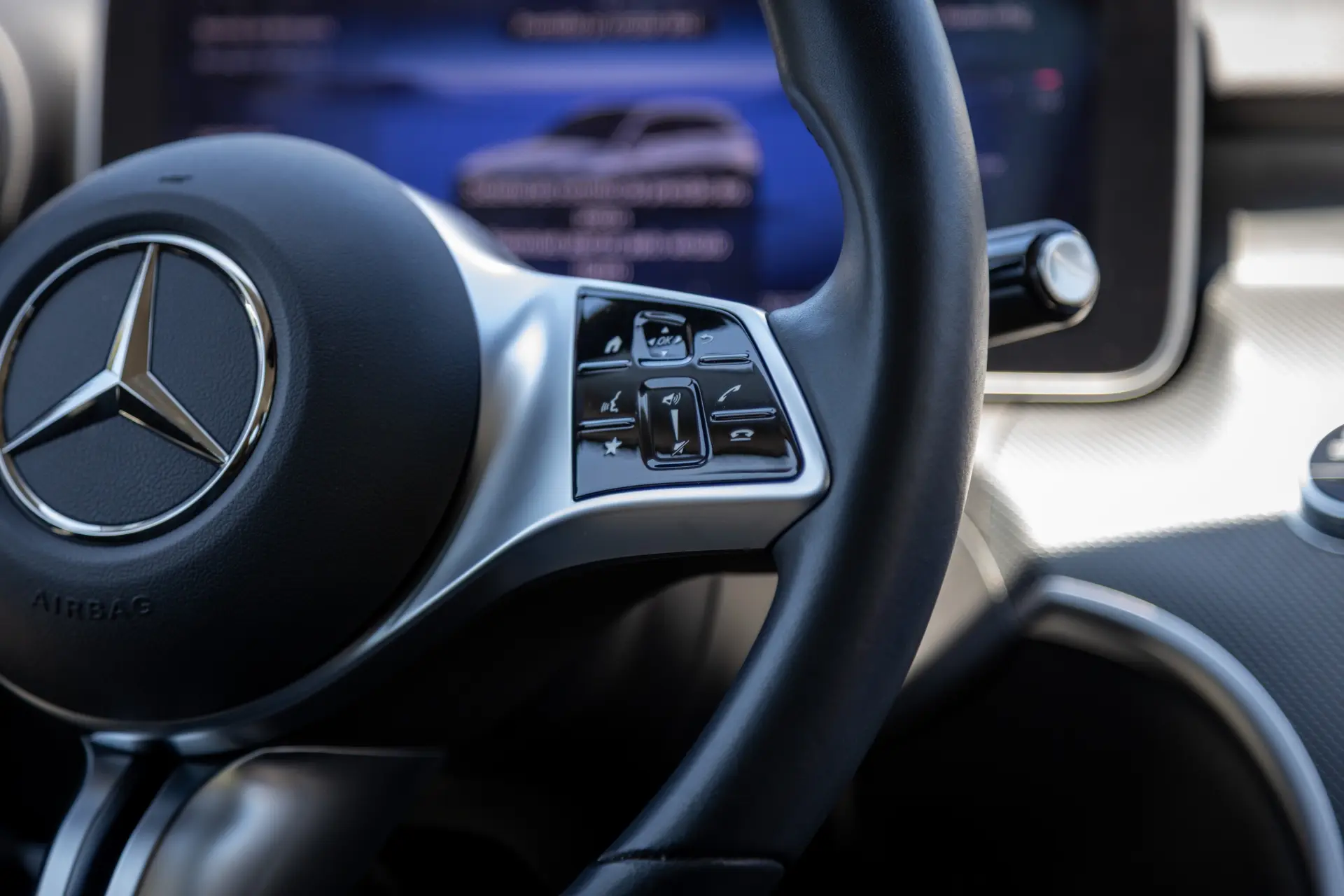 Mercedes-Benz C 300 e T 9G-TRONIC Avantgarde 36