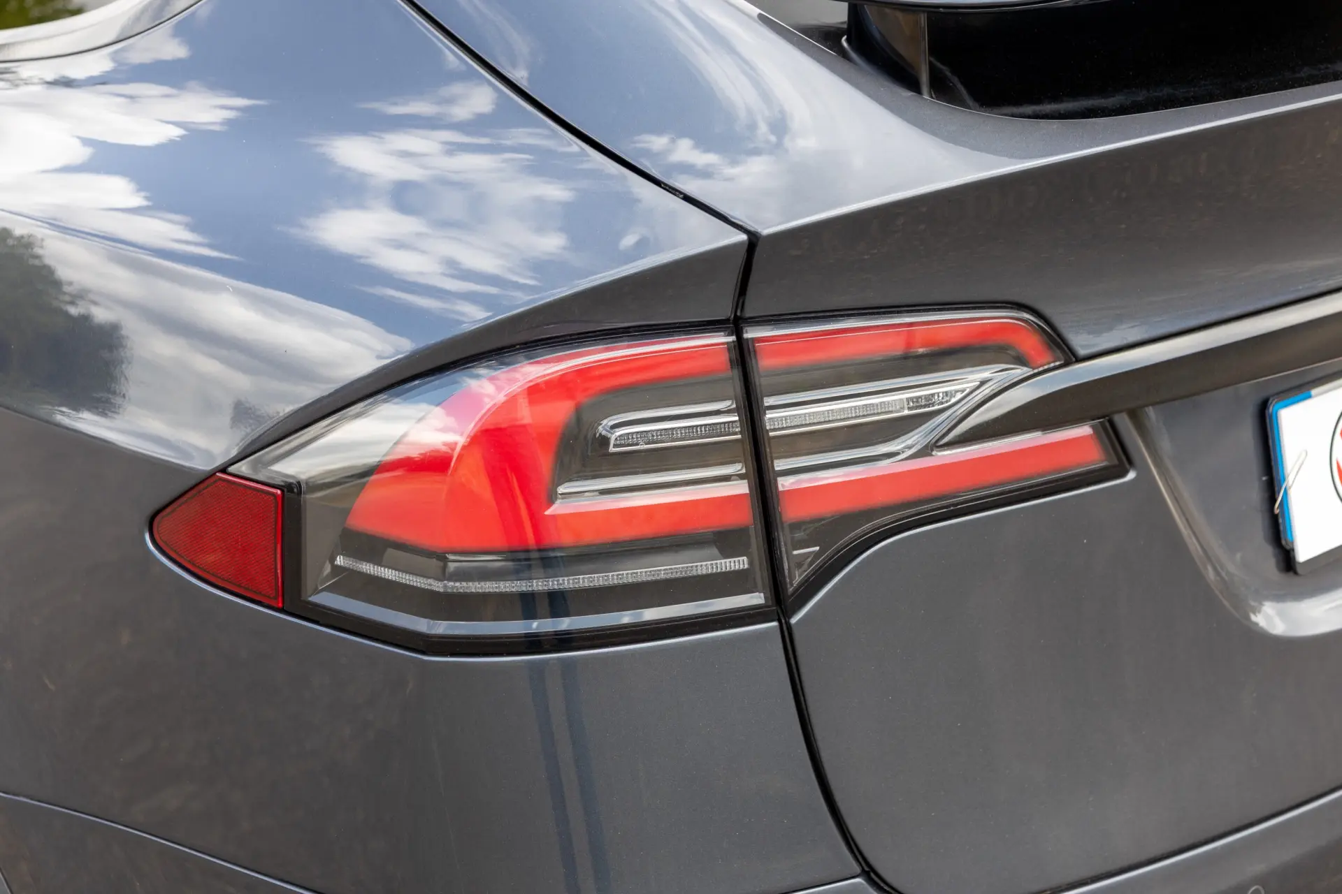 Tesla Model X Signature P90D AWD 32
