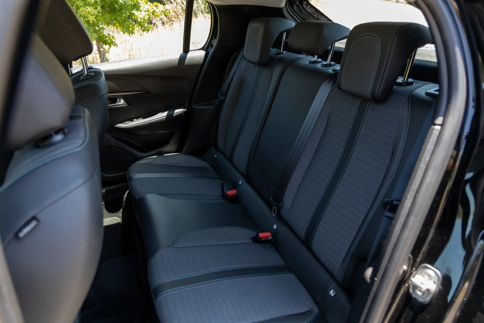 Peugeot e-208 50 kWh Allure 74
