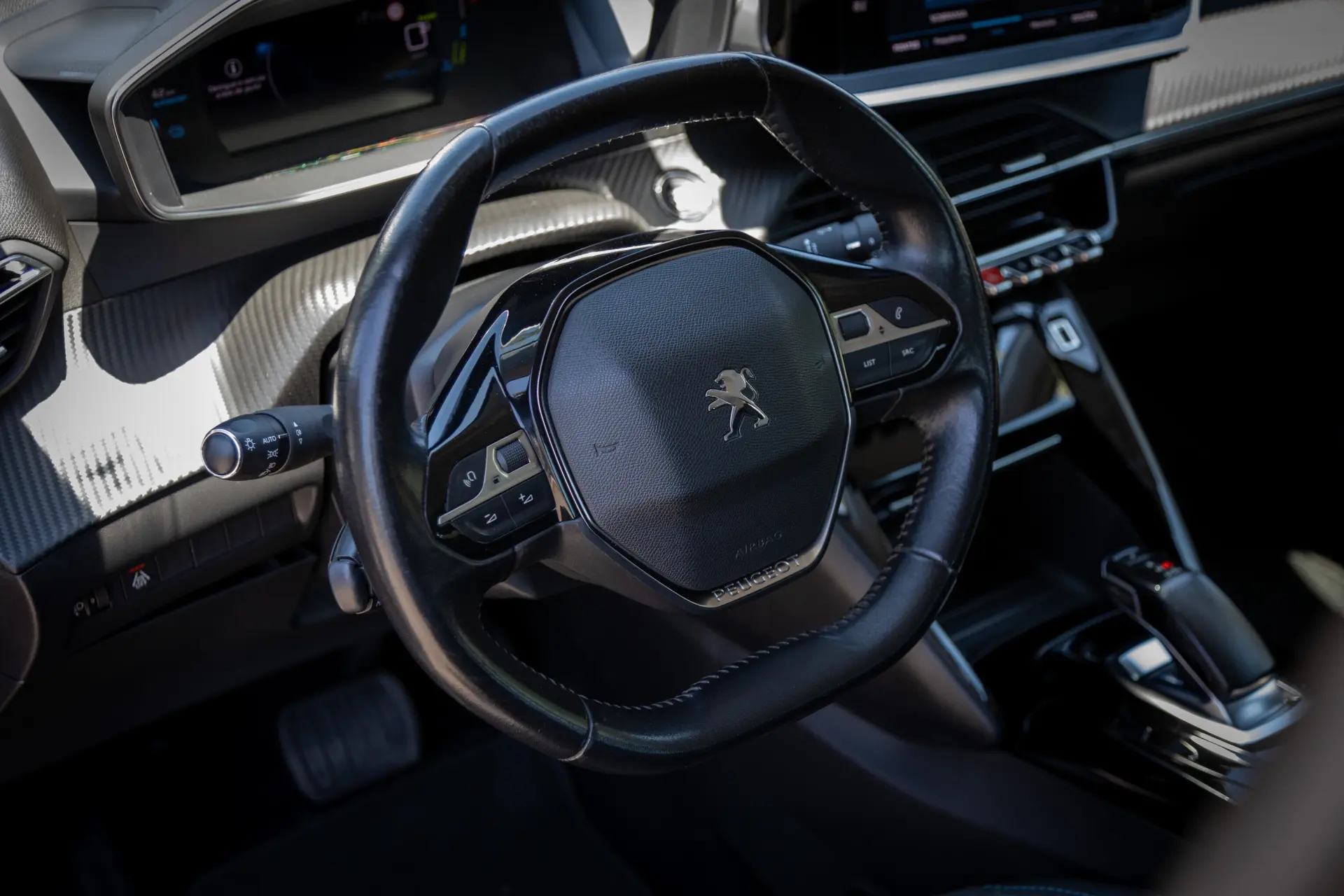 Peugeot e-208 50 kWh Allure 56