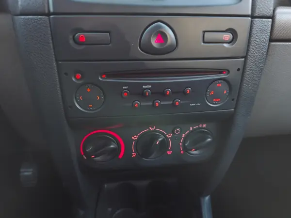 Renault Clio 1.2 16V Dynamique 20