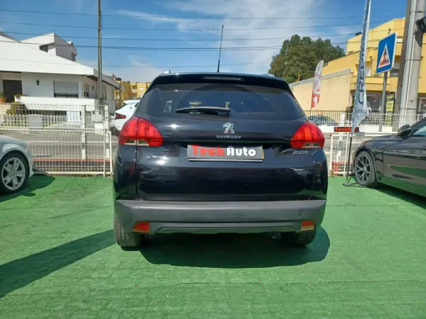 Peugeot 2008 5