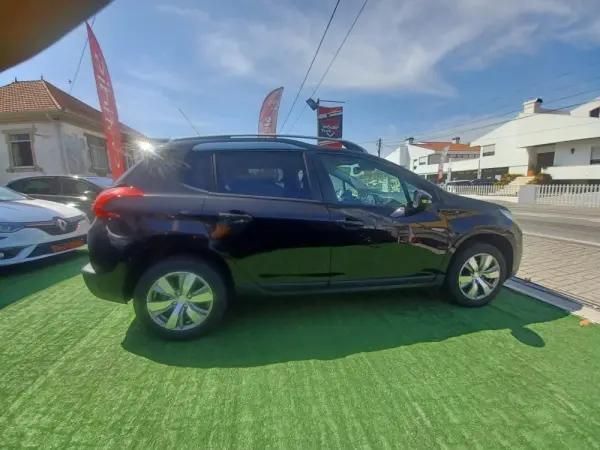 Peugeot 2008 7