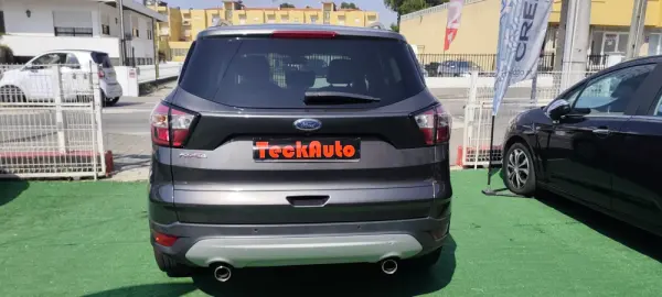 Ford Kuga 1.5 TDCi EcoBlue Titanium 6