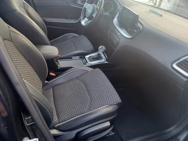 Kia XCeed 1.6 GDi PHEV Drive 13